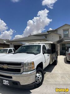 2011 3500 Lunch Serving Food Truck Air Conditioning Texas Gas Engine for Sale