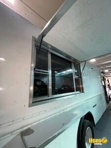 2011 450 All-purpose Food Truck Air Conditioning Illinois for Sale