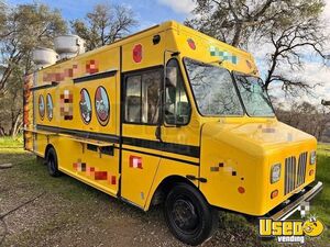 2011 18' Workhorse All-Purpose Food Truck Mobile Food Unit w/ Pro Fire System for Sale in California!