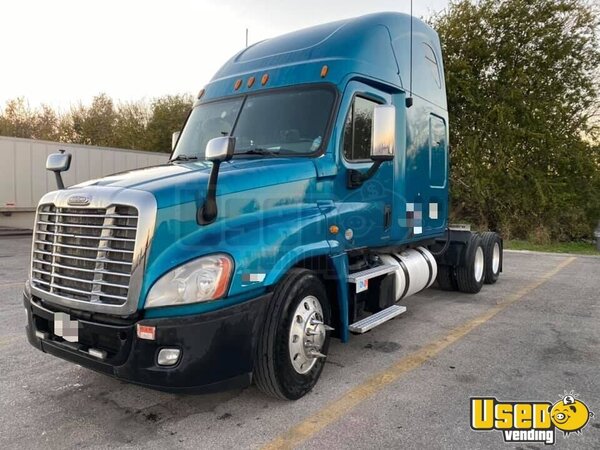 2011 Cascadia Freightliner Semi Truck 18 Colorado for Sale