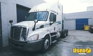 2011 Cascadia Freightliner Semi Truck California for Sale