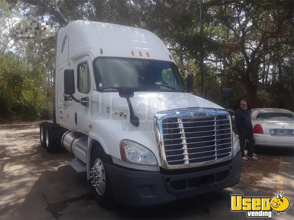 2011 Cascadia Freightliner Semi Truck Florida for Sale