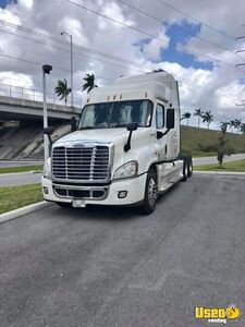 2011 Cascadia Freightliner Semi Truck Florida for Sale