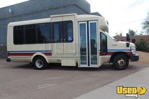 2011 Coachman 450 Shuttle Bus Shuttle Bus 4 Washington Gas Engine for Sale