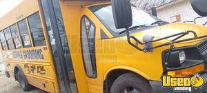 2011 Collins Pet Grooming Truck Pet Care / Veterinary Truck Cabinets Ohio Diesel Engine for Sale