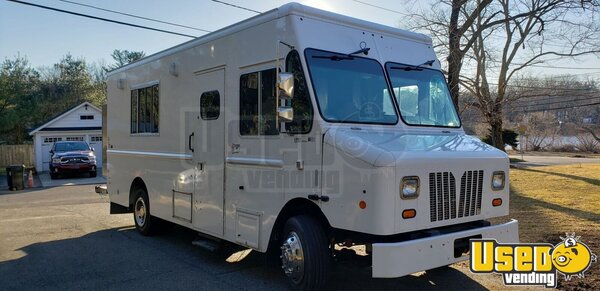2011 Custom Kitchen Food Truck All-purpose Food Truck New Jersey Diesel Engine for Sale