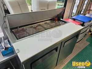 2011 Duramax All-purpose Food Truck Deep Freezer Arkansas Diesel Engine for Sale