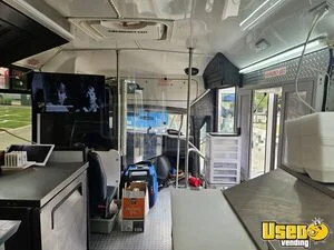 2011 Duramax All-purpose Food Truck Diamond Plated Aluminum Flooring Arkansas Diesel Engine for Sale