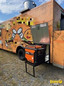 2011 E-450 Hybrid All-purpose Food Truck Diamond Plated Aluminum Flooring North Carolina Gas Engine for Sale