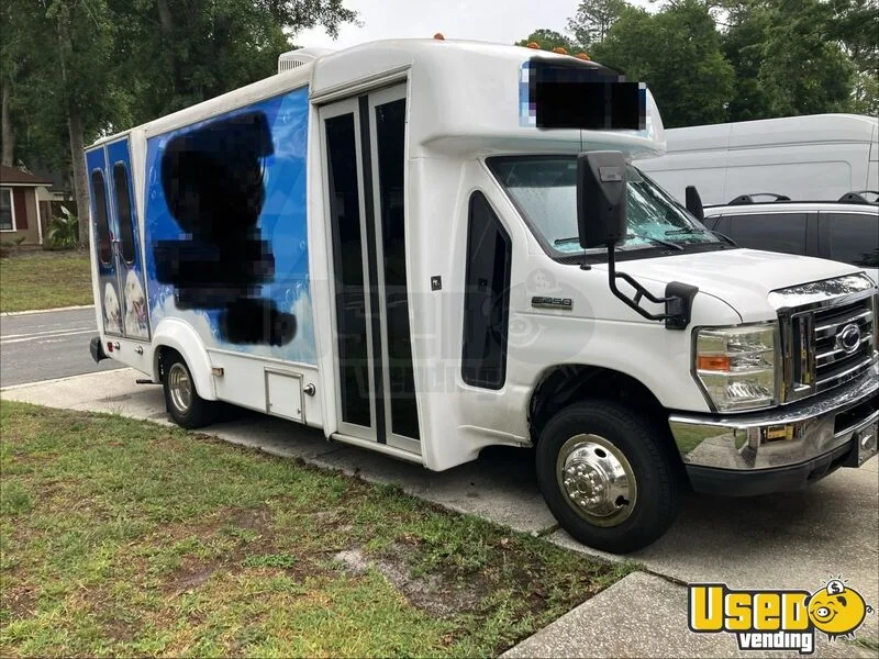 2011 E-450 Pet Care / Veterinary Truck Florida Gas Engine for Sale