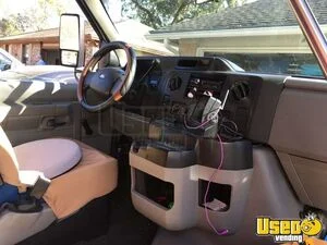 2011 E-450 Pet Care / Veterinary Truck Removable Trailer Hitch Florida Gas Engine for Sale