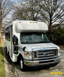 2011 E-450 Shuttle Bus Shuttle Bus 4 Virginia Gas Engine for Sale