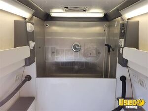 2011 E350 Mobile Pet Grooming Truck Pet Care / Veterinary Truck Generator Nevada Gas Engine for Sale
