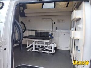 2011 E350 Mobile Pet Grooming Truck Pet Care / Veterinary Truck Propane Tank Nevada Gas Engine for Sale
