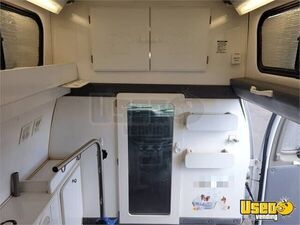 2011 E350 Mobile Pet Grooming Truck Pet Care / Veterinary Truck Shore Power Cord Nevada Gas Engine for Sale