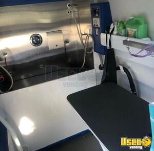 2011 E350 Pet Care / Veterinary Truck Air Conditioning Florida Gas Engine for Sale