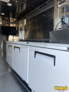 2011 E450 All-purpose Food Truck Floor Drains California Gas Engine for Sale