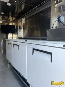 2011 E450 All-purpose Food Truck Floor Drains California Gas Engine for Sale