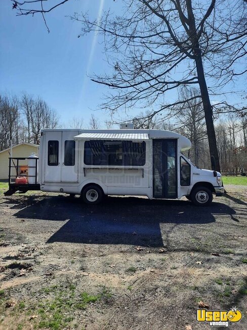 2011 E450 Kitchen Food Truck All-purpose Food Truck Virginia Gas Engine for Sale
