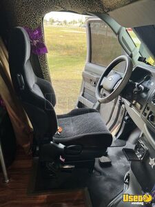 2011 E450 Mobile Hair & Nail Salon Truck Electrical Outlets Florida Gas Engine for Sale