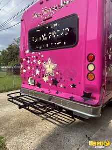 2011 E450 Mobile Hair & Nail Salon Truck Exterior Lighting Florida Gas Engine for Sale