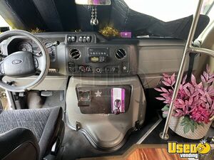 2011 E450 Mobile Hair & Nail Salon Truck Sound System Florida Gas Engine for Sale