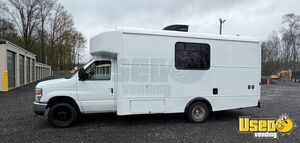 2011 E450 Pet Care / Veterinary Truck Air Conditioning New York Gas Engine for Sale