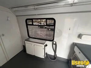 2011 E450 Pet Care / Veterinary Truck Electrical Outlets New York Gas Engine for Sale