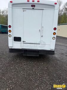 2011 E450 Pet Care / Veterinary Truck Stainless Steel Wall Covers New York Gas Engine for Sale