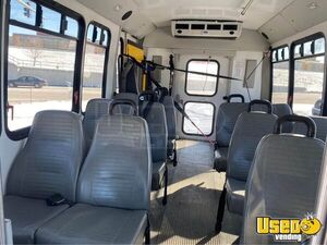 2011 E450 Shuttle Bus Shuttle Bus 9 Illinois Gas Engine for Sale
