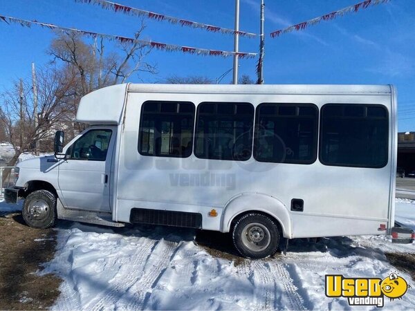 2011 E450 Shuttle Bus Shuttle Bus Illinois Gas Engine for Sale