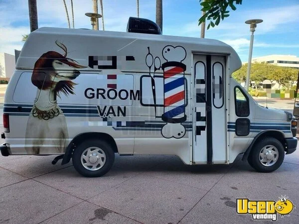 2011 Econoline Pet Care / Veterinary Truck California Gas Engine for Sale