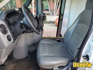 2011 Econoline Pet Care / Veterinary Truck Interior Lighting California Gas Engine for Sale