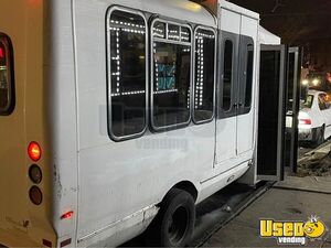 2011 Econoline Shuttle Bus Shuttle Bus Gas Engine New York Gas Engine for Sale