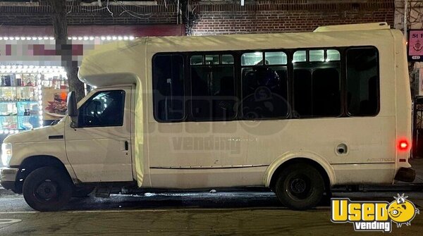 2011 Econoline Shuttle Bus Shuttle Bus New York Gas Engine for Sale