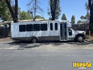 2011 F550 Shuttle Bus California Gas Engine for Sale