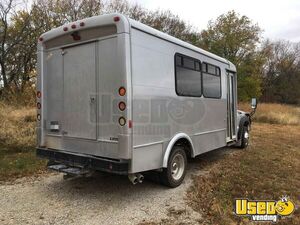 2011 F550 Shuttle Bus Spare Tire Kansas Diesel Engine for Sale