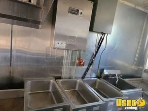 2011 Kitchen Food Trailer Insulated Walls Arizona Diesel Engine for Sale