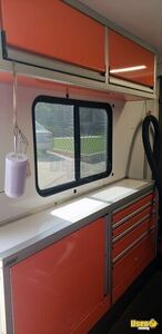 2011 Mobile Pet Grooming Trailer Pet Care / Veterinary Truck Air Conditioning California for Sale