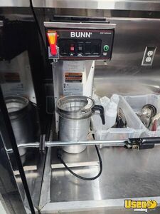 2011 Mt45 All-purpose Food Truck Interior Lighting British Columbia Diesel Engine for Sale