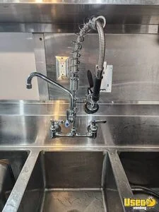 2011 Mt45 All-purpose Food Truck Pro Fire Suppression System British Columbia Diesel Engine for Sale