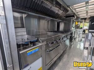 2011 Mt45 All-purpose Food Truck Propane Tank British Columbia Diesel Engine for Sale