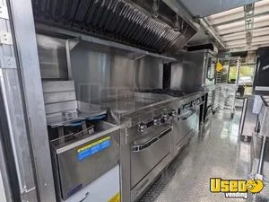 2011 Mt45 All-purpose Food Truck Propane Tank British Columbia Diesel Engine for Sale