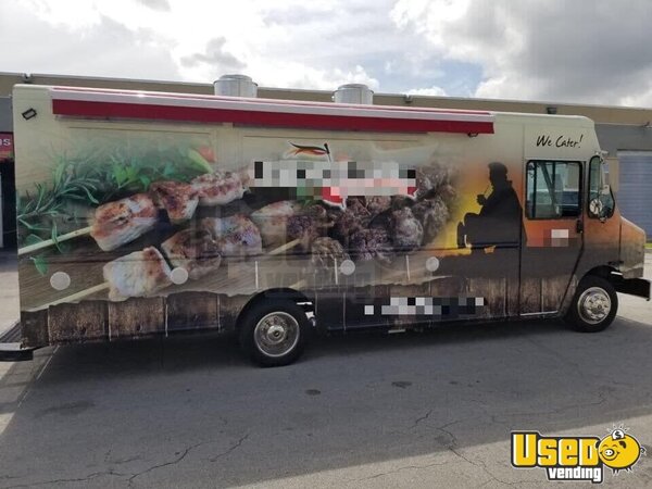 2011 Mt45 Kitchen Food Truck All-purpose Food Truck Florida Diesel Engine for Sale