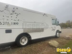 2011 Mt55 All-purpose Food Truck Insulated Walls Michigan Diesel Engine for Sale