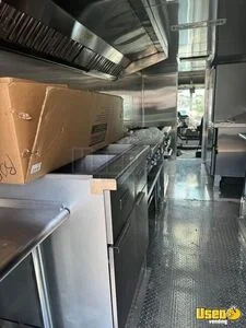 2011 Mt55 All-purpose Food Truck Reach-in Upright Cooler Michigan Diesel Engine for Sale