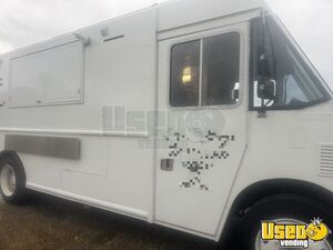 2011 Mt55 All-purpose Food Truck Removable Trailer Hitch Michigan Diesel Engine for Sale