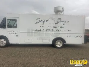 2011 Mt55 All-purpose Food Truck Stainless Steel Wall Covers Michigan Diesel Engine for Sale