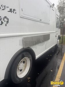 2011 Mt55 All-purpose Food Truck Triple Sink Michigan Diesel Engine for Sale