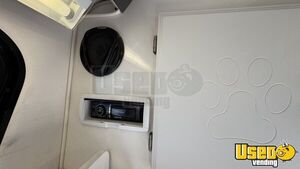 2011 Pet Pro Pet Care / Veterinary Truck 27 California Gas Engine for Sale
